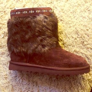 Ugg size 8 short boot brand new!